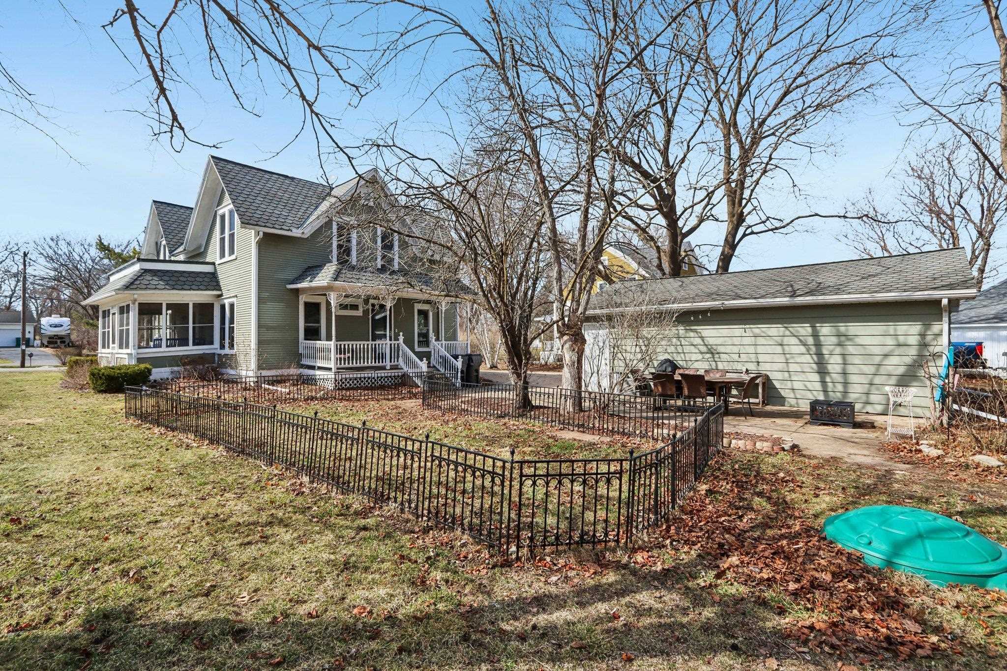 725 South Main Street Poynette, WI 53955 - Photo 3 of 55