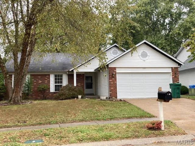 $2,100 | 1661 Cobblestone Creek Drive, Florissant, MO 63031