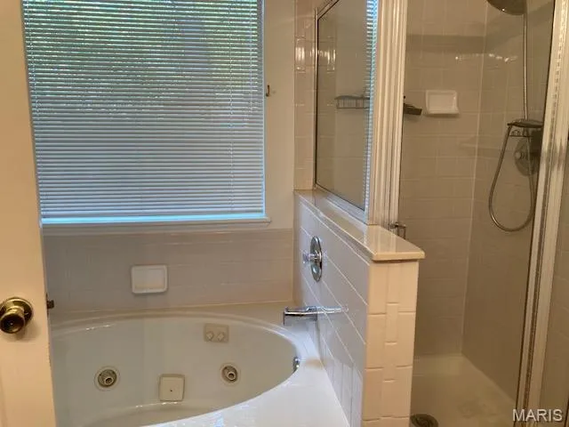 $2,100 | 1661 Cobblestone Creek Drive, Florissant, MO 63031