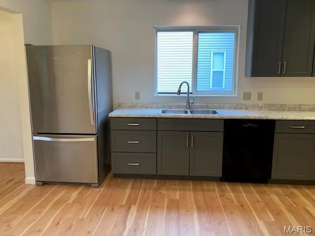 $2,100 | 1661 Cobblestone Creek Drive, Florissant, MO 63031