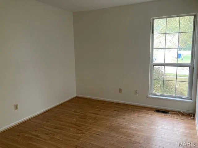 $2,100 | 1661 Cobblestone Creek Drive, Florissant, MO 63031