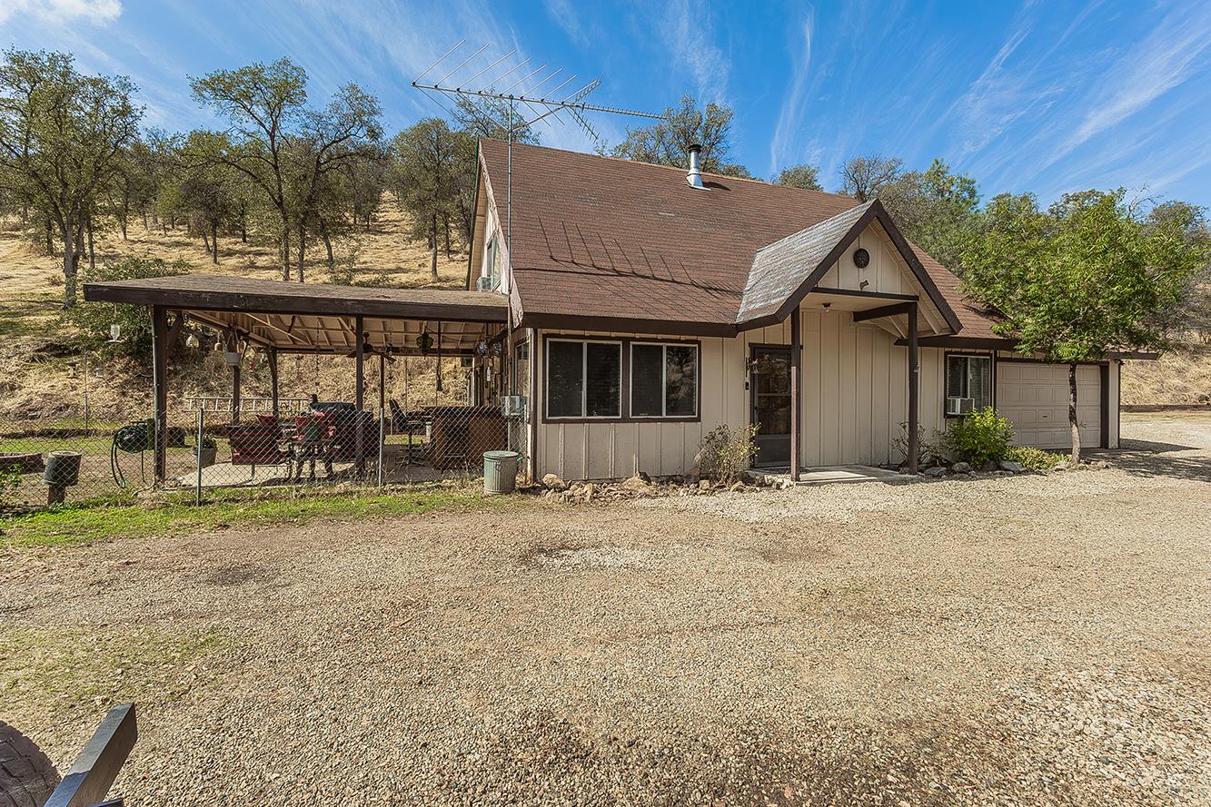 28429 Burrough Valley Road Tollhouse, CA 93667 - Photo 2 of 46