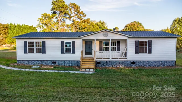 $210,000 | 2918 23rd Avenue Northeast, Hickory, NC 28601