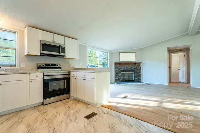 $210,000 | 2918 23rd Avenue Northeast, Hickory, NC 28601