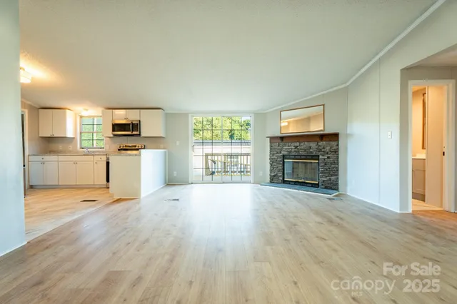 $210,000 | 2918 23rd Avenue Northeast, Hickory, NC 28601