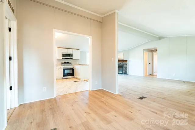 $210,000 | 2918 23rd Avenue Northeast, Hickory, NC 28601