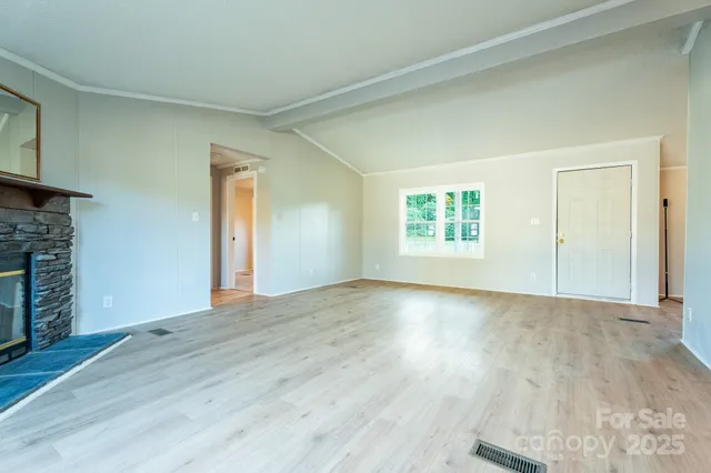 $210,000 | 2918 23rd Avenue Northeast, Hickory, NC 28601