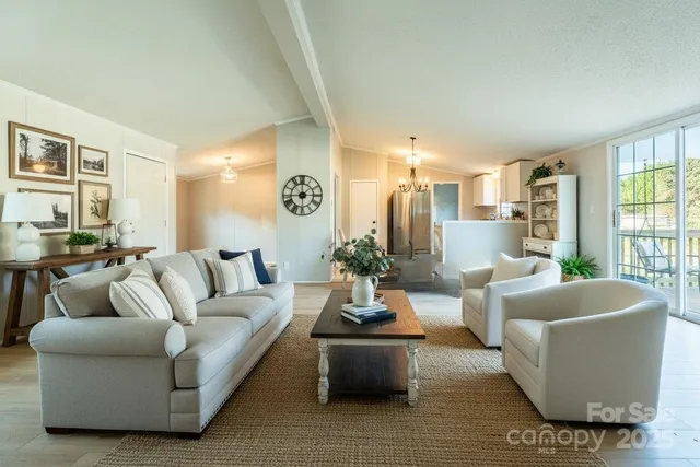 $210,000 | 2918 23rd Avenue Northeast, Hickory, NC 28601