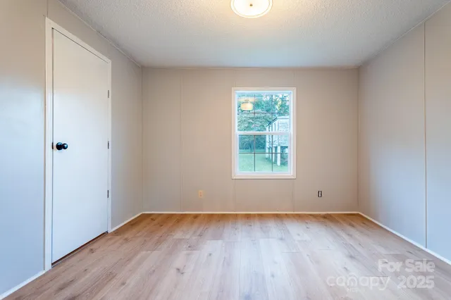 $210,000 | 2918 23rd Avenue Northeast, Hickory, NC 28601