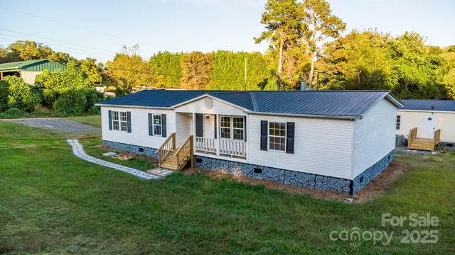 $210,000 | 2918 23rd Avenue Northeast, Hickory, NC 28601