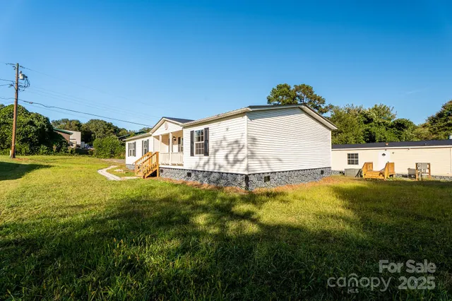 $210,000 | 2918 23rd Avenue Northeast, Hickory, NC 28601