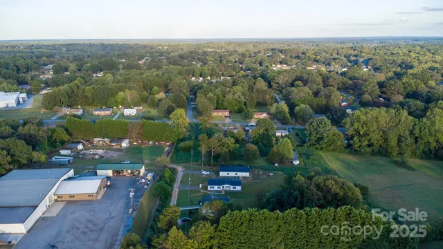 $210,000 | 2918 23rd Avenue Northeast, Hickory, NC 28601