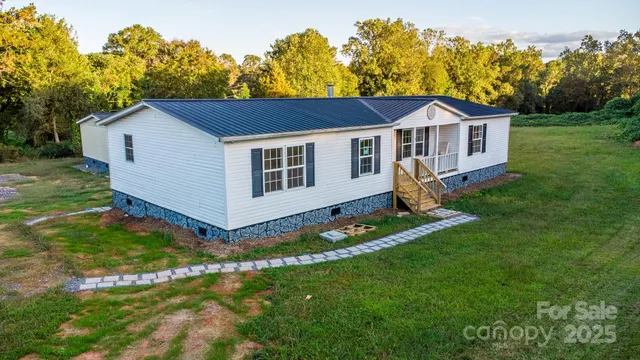 $210,000 | 2918 23rd Avenue Northeast, Hickory, NC 28601