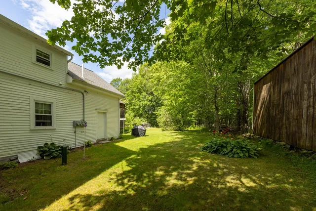 $425,000 | 11 Drake Hill Road, Strafford, NH 03884