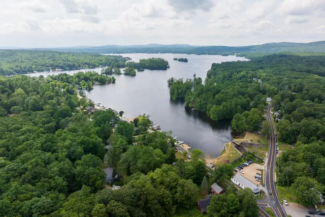 $425,000 | 11 Drake Hill Road, Strafford, NH 03884