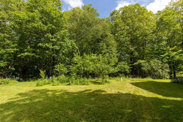 $425,000 | 11 Drake Hill Road, Strafford, NH 03884