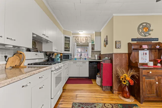 $425,000 | 11 Drake Hill Road, Strafford, NH 03884