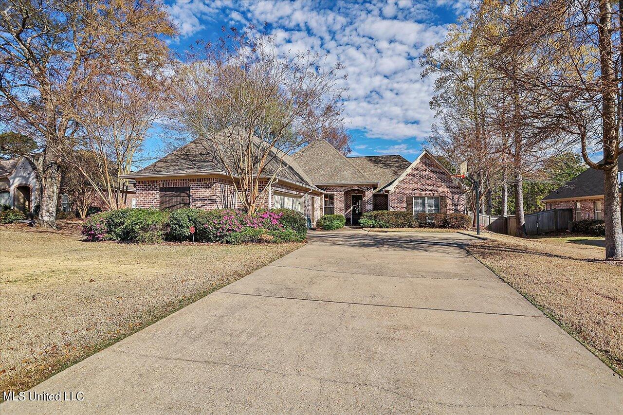160 Sycamore Ridge Madison, MS 39110 - Photo 1 of 64 Front elevation