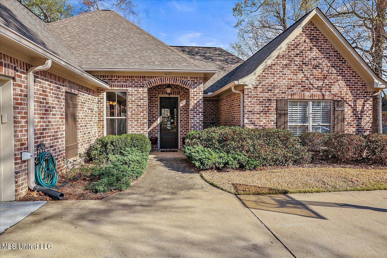 160 Sycamore Ridge Madison, MS 39110 - Photo 4 of 64 04-160 Sycamore Ridge