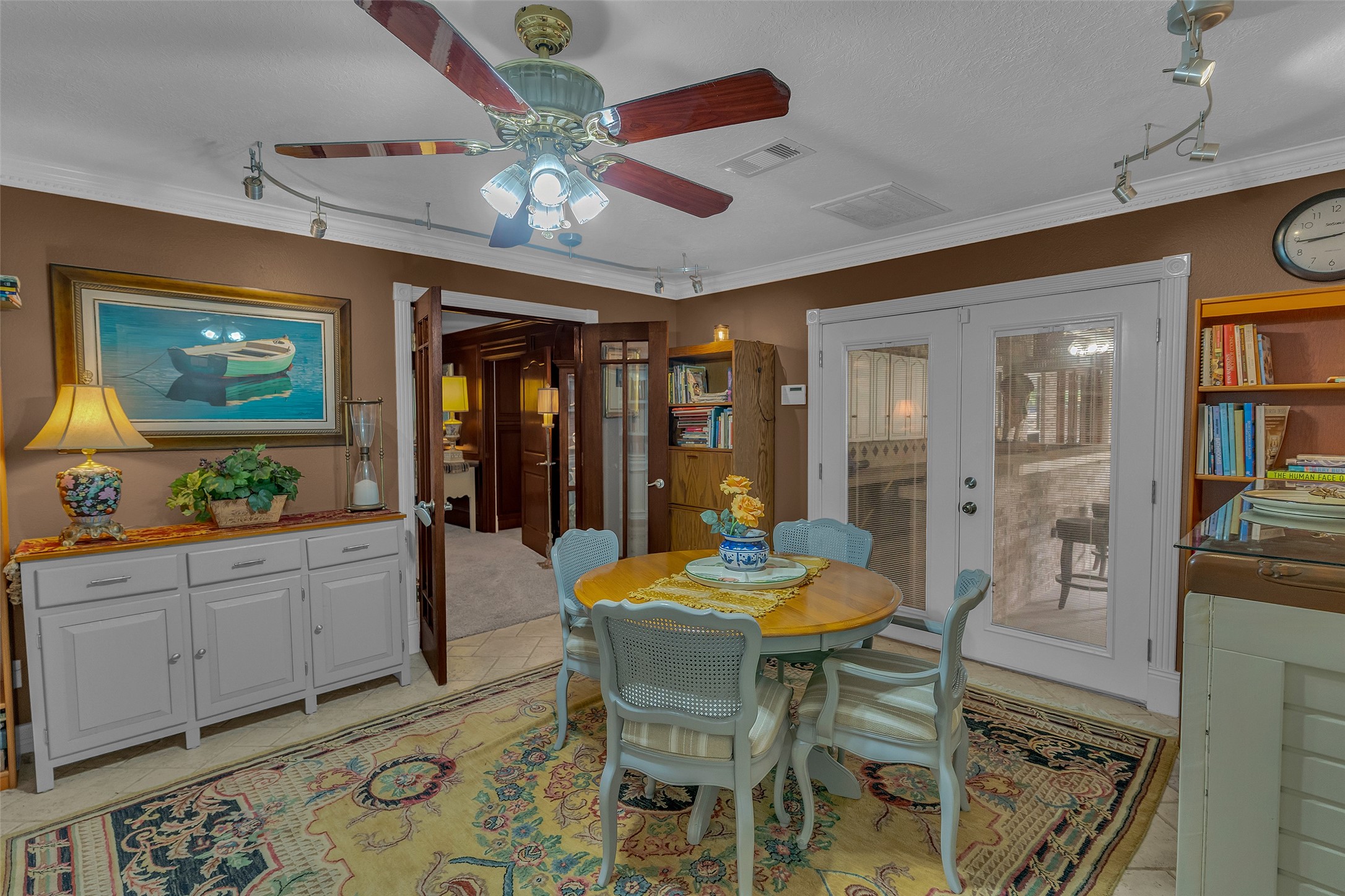3519 Singleton Road Baytown, TX 77521 - Photo 31 of 42 Sunroom, library, sitting room, etc.