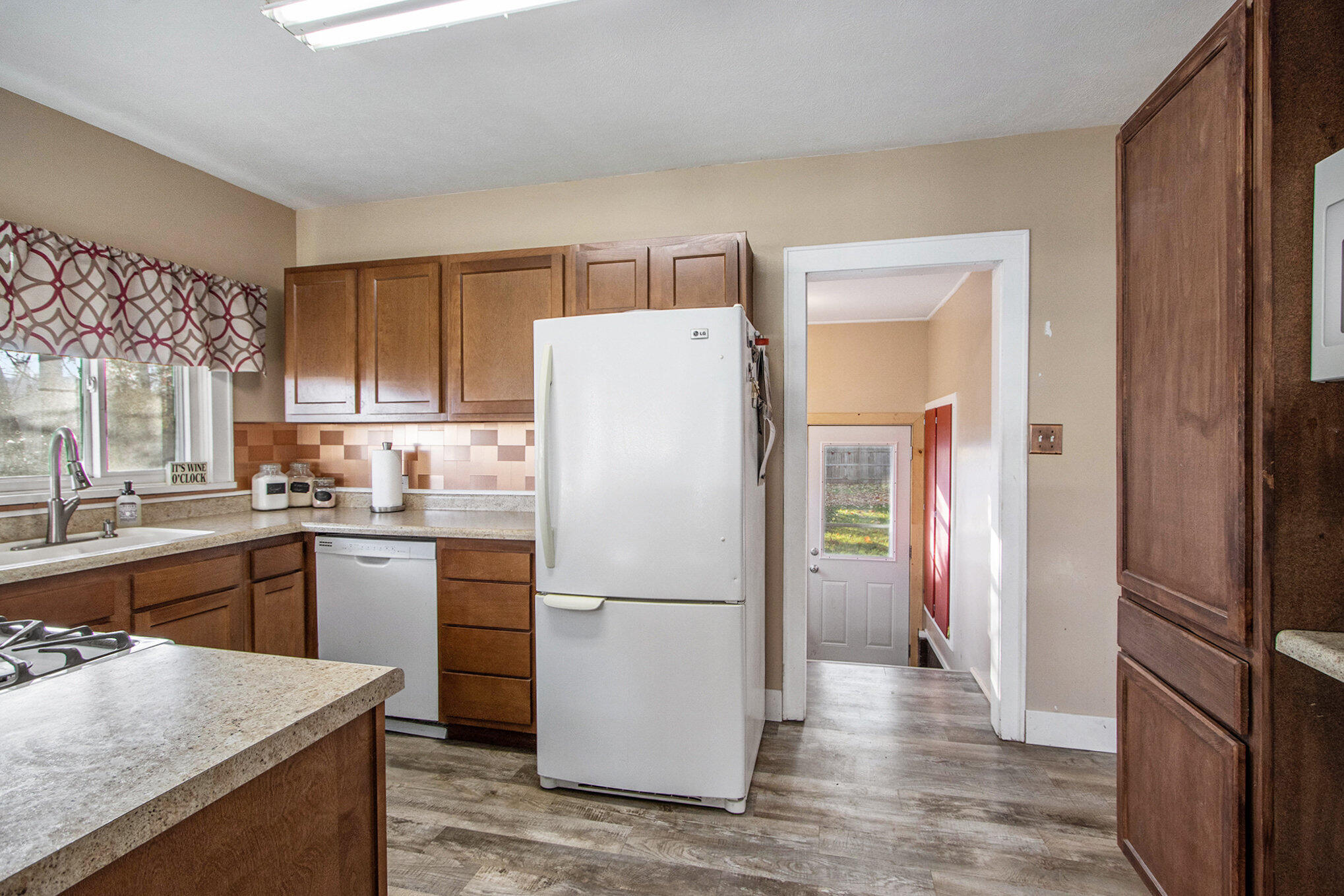 114 North Douglas Avenue Three Rivers, MI 49093 - Photo 7 of 23 010_114ndouglas_19