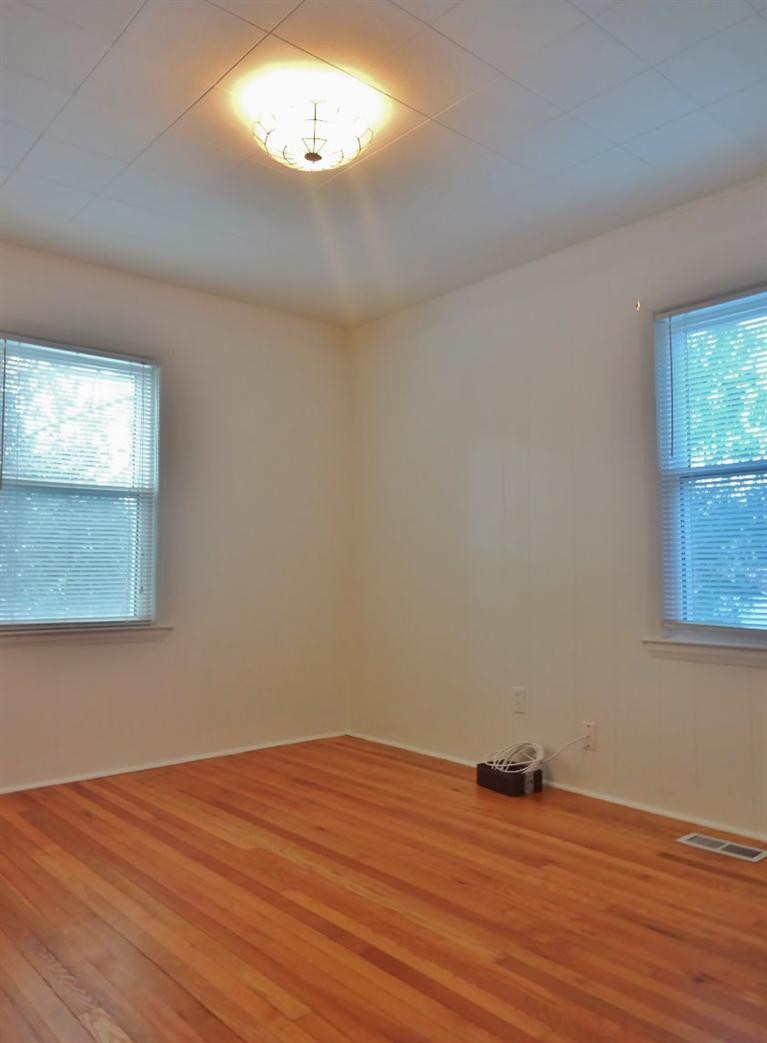 3670 Miller Road Ann Arbor, MI 48103 - Photo 5 of 27 1st Floor Bedroom 1b