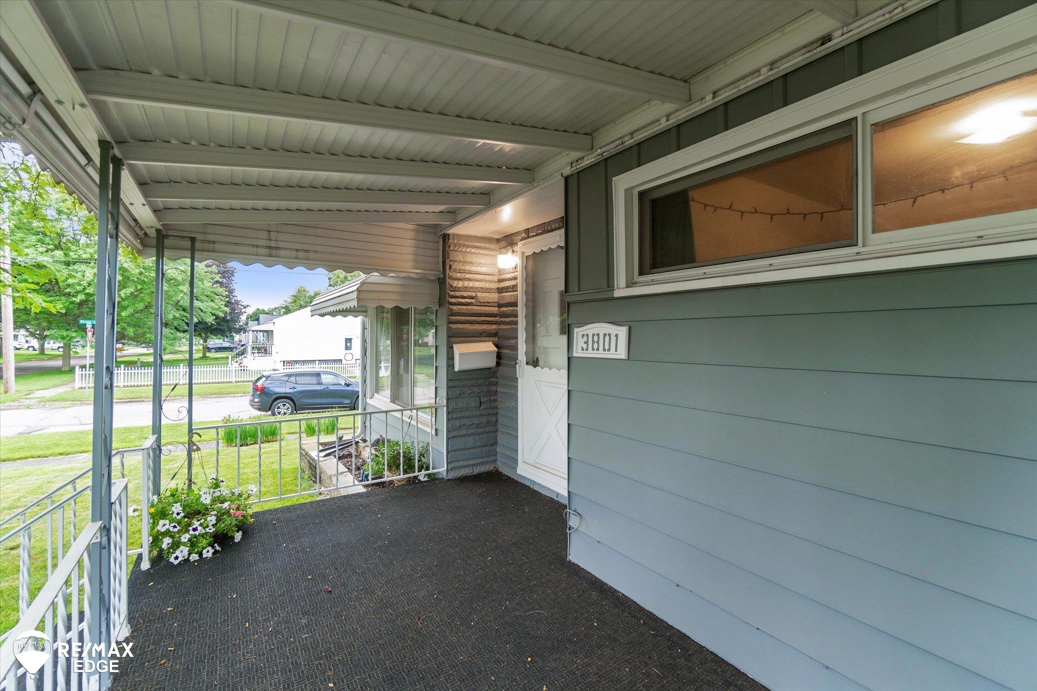 3801 Risedorph Avenue Flint, MI 48506 - Photo 7 of 47 50114553-6.JPG