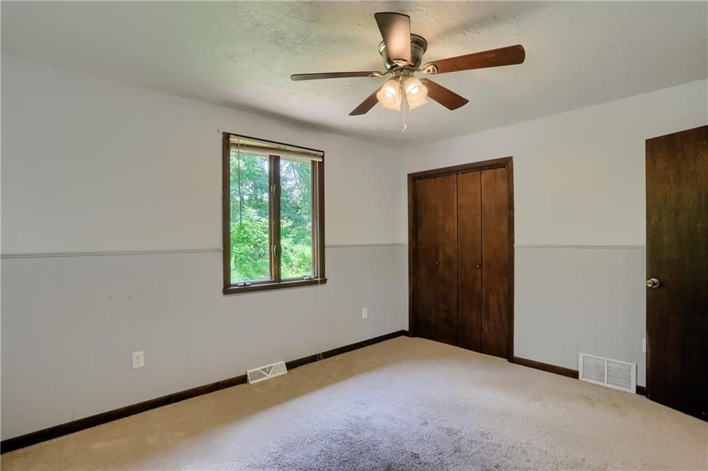 106 Colonial Way Aliquippa, PA 15001 - Photo 27 of 50