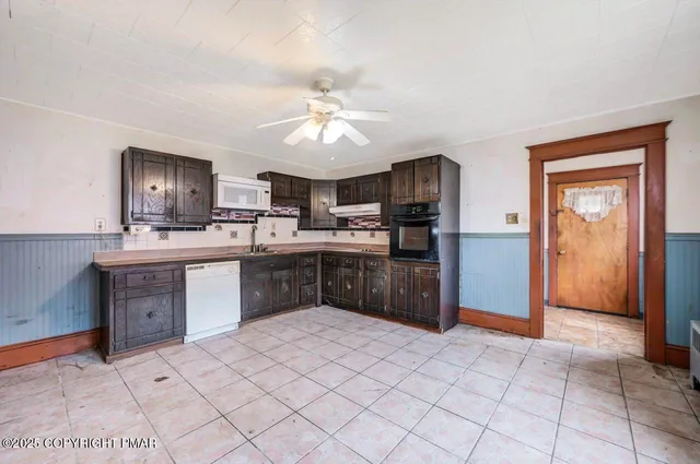 $189,900 | 635 Vine Street, Freeland, PA 18224