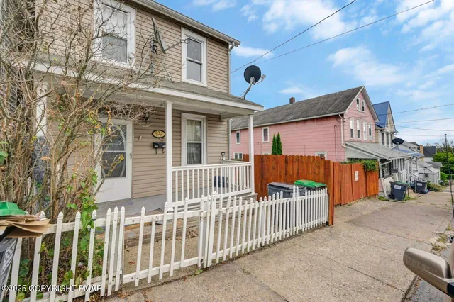 $189,900 | 635 Vine Street, Freeland, PA 18224
