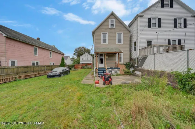 $189,900 | 635 Vine Street, Freeland, PA 18224