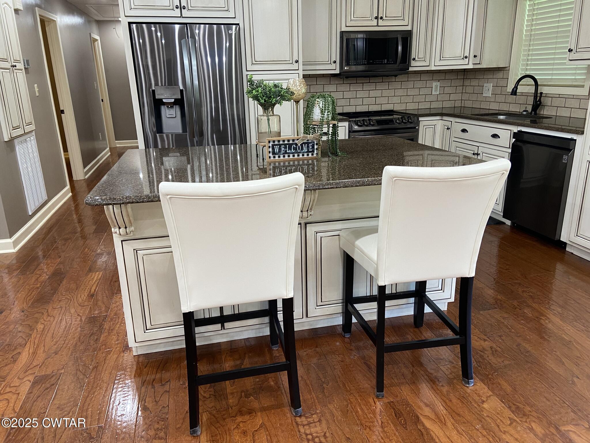 68 Beecham Lane Lexington, TN 38351 - Photo 9 of 59 IMG_3222