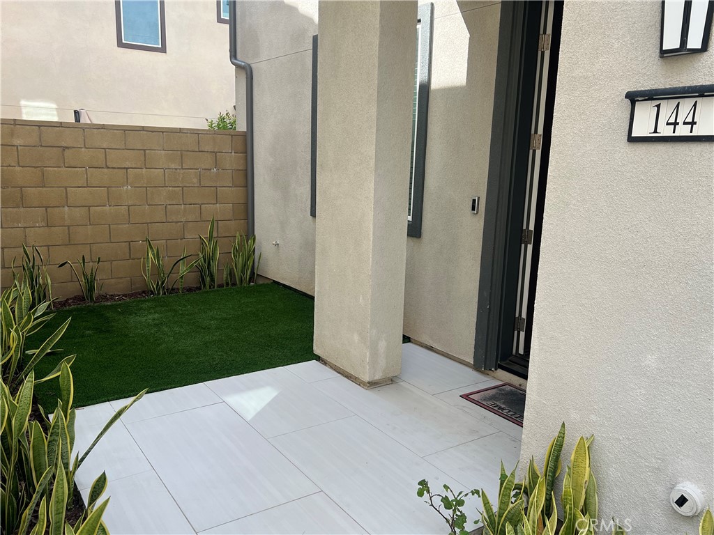 144 Sash Irvine, CA 92618 - Photo 2 of 30