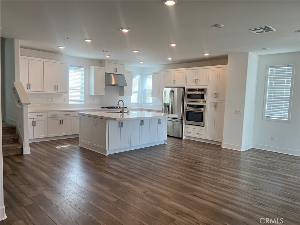 144 Sash Irvine, CA 92618 - Photo 7 of 30
