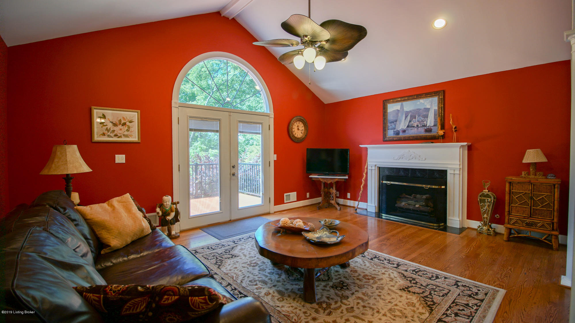 6303 Rockingham Court Prospect, KY 40059 - Photo 12 of 37 E_LIVING1 (1 of 1)