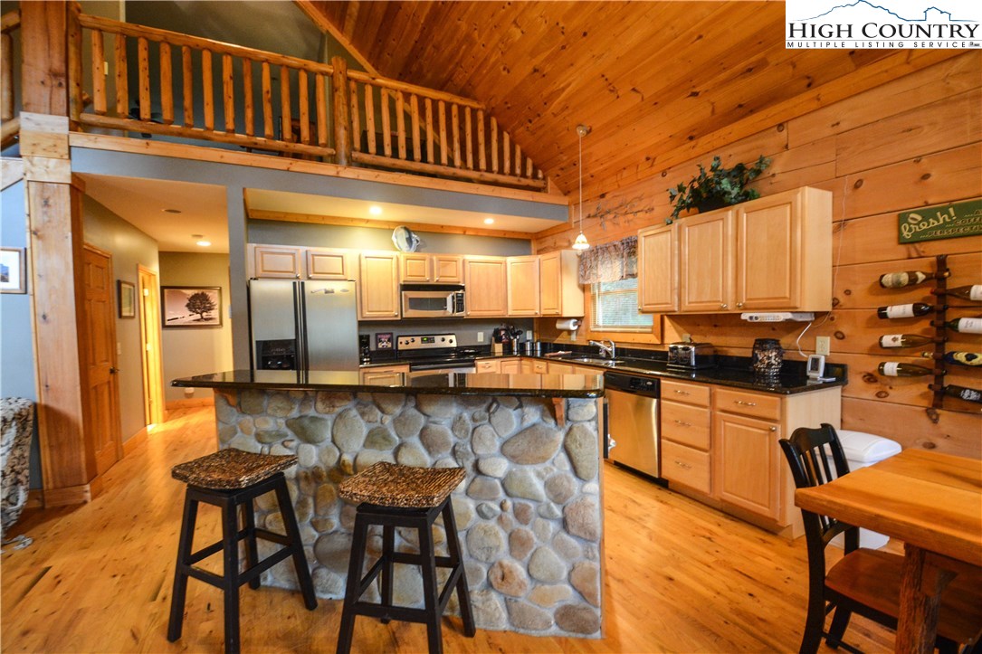 184 Riversound Drive Banner Elk, NC 28604 - Photo 11 of 35 Gallery Image 11