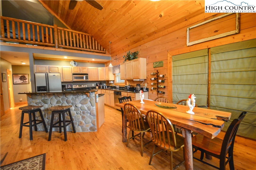 184 Riversound Drive Banner Elk, NC 28604 - Photo 13 of 35 Gallery Image 13