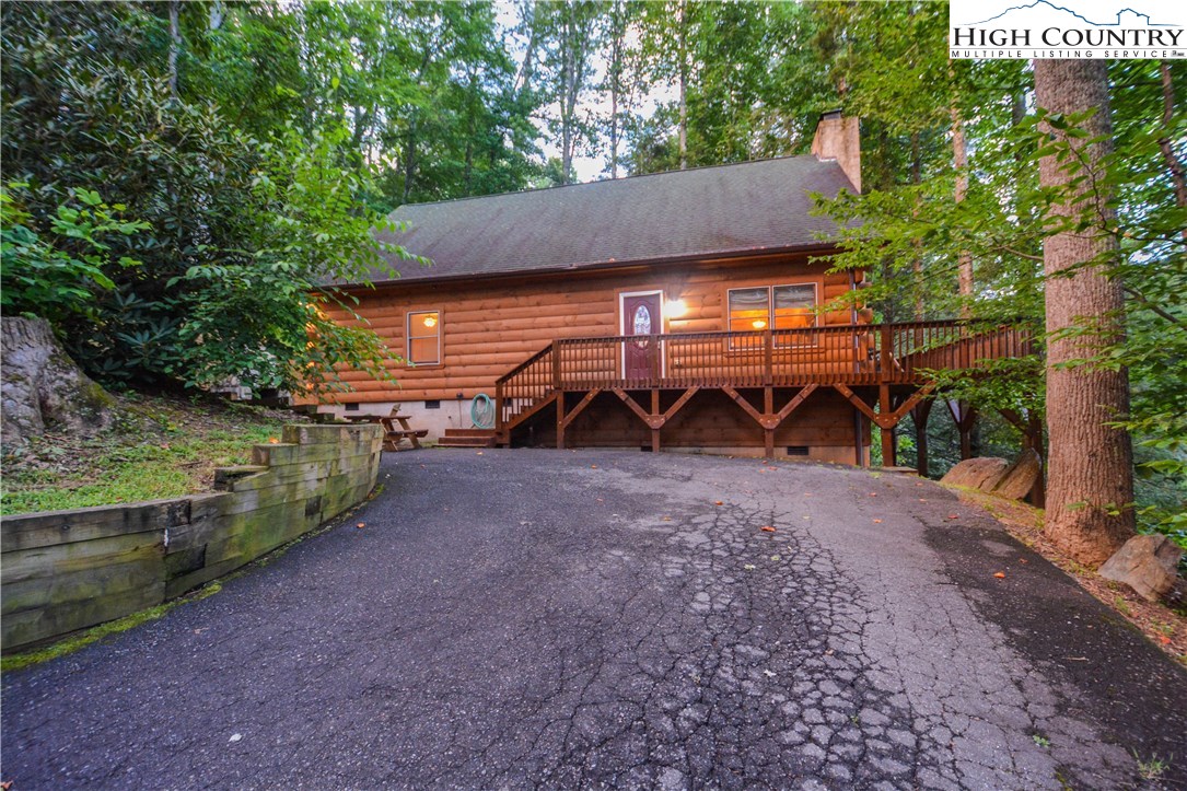 184 Riversound Drive Banner Elk, NC 28604 - Photo 3 of 35 Gallery Image 3