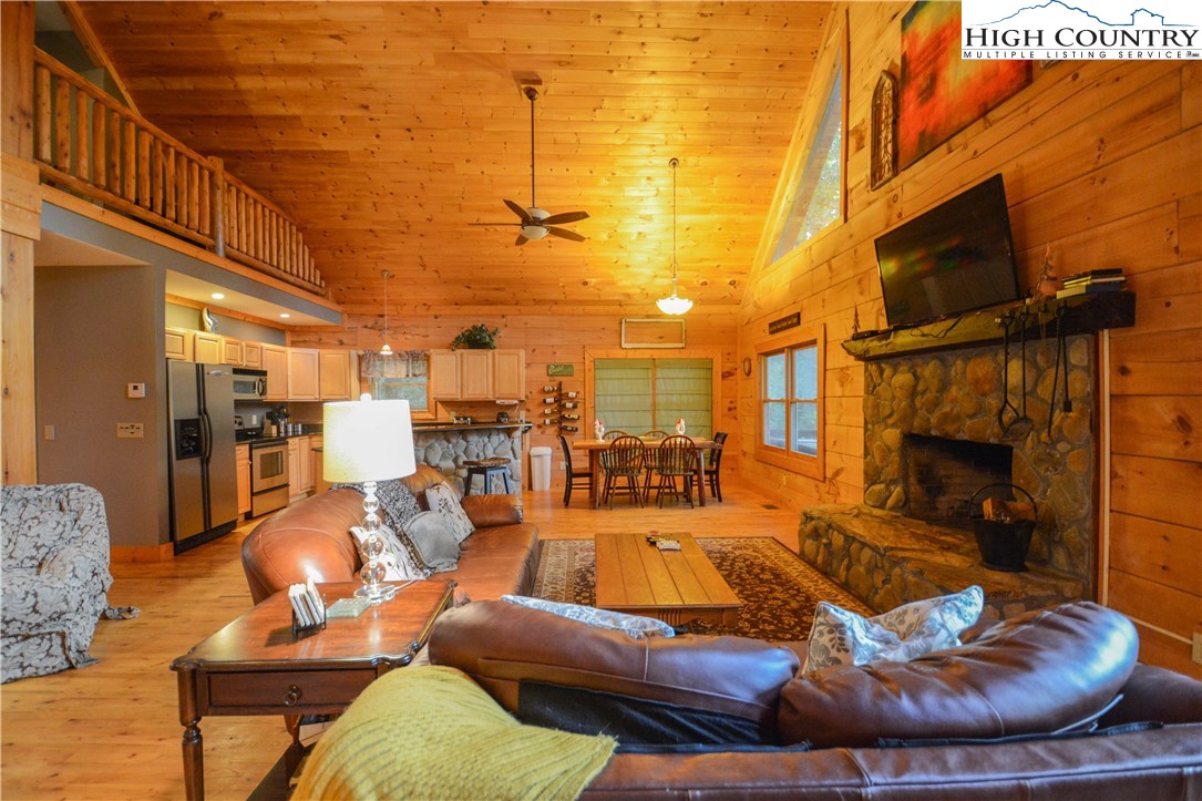 184 Riversound Drive Banner Elk, NC 28604 - Photo 8 of 35 Gallery Image 8