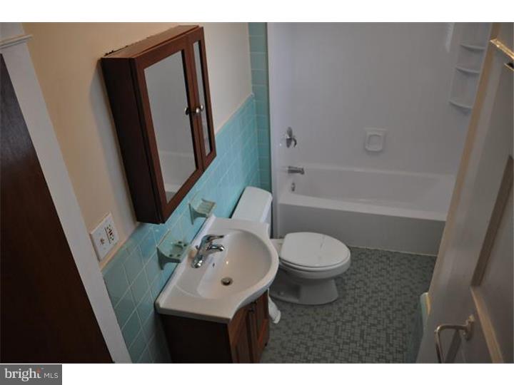 218 Birchwood Road Aldan, PA 19018 - Photo 10 of 14 Bathroom