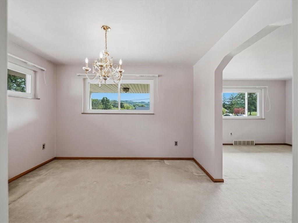 606 Golf Course Road Aliquippa, PA 15001 - Photo 6 of 31