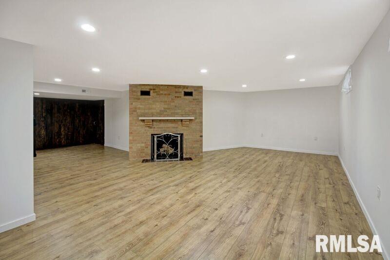 115 East Southgate Road Peoria, IL 61614 - Photo 25 of 33 Gallery Image 25