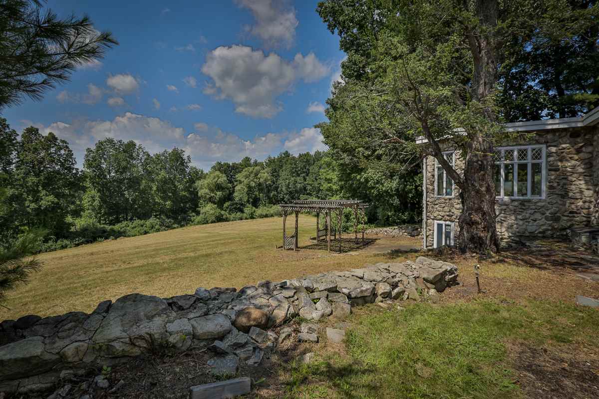 146 Haverhill Road Salem, NH 03079 - Photo 29 of 39