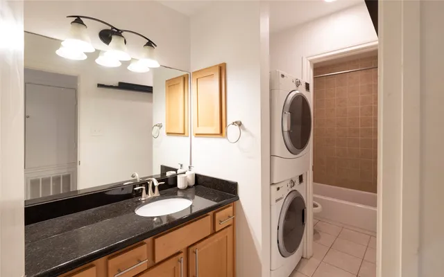 $1,350 | 1100 Augusta Drive, Unit 76, Houston, TX 77057