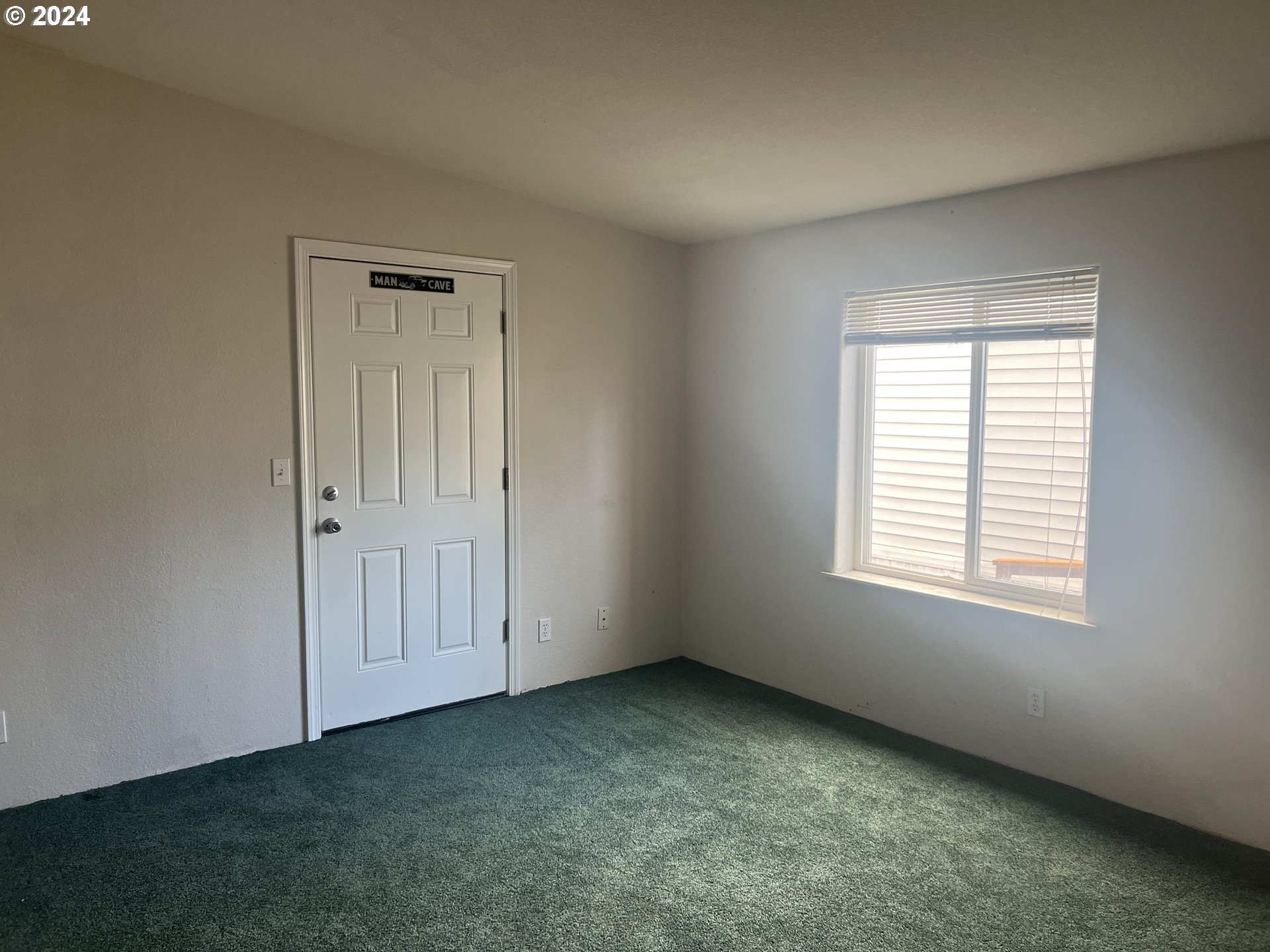 1699 27th Street, Unit 1 Florence, OR 97439 - Photo 12 of 31 Gallery Image 12