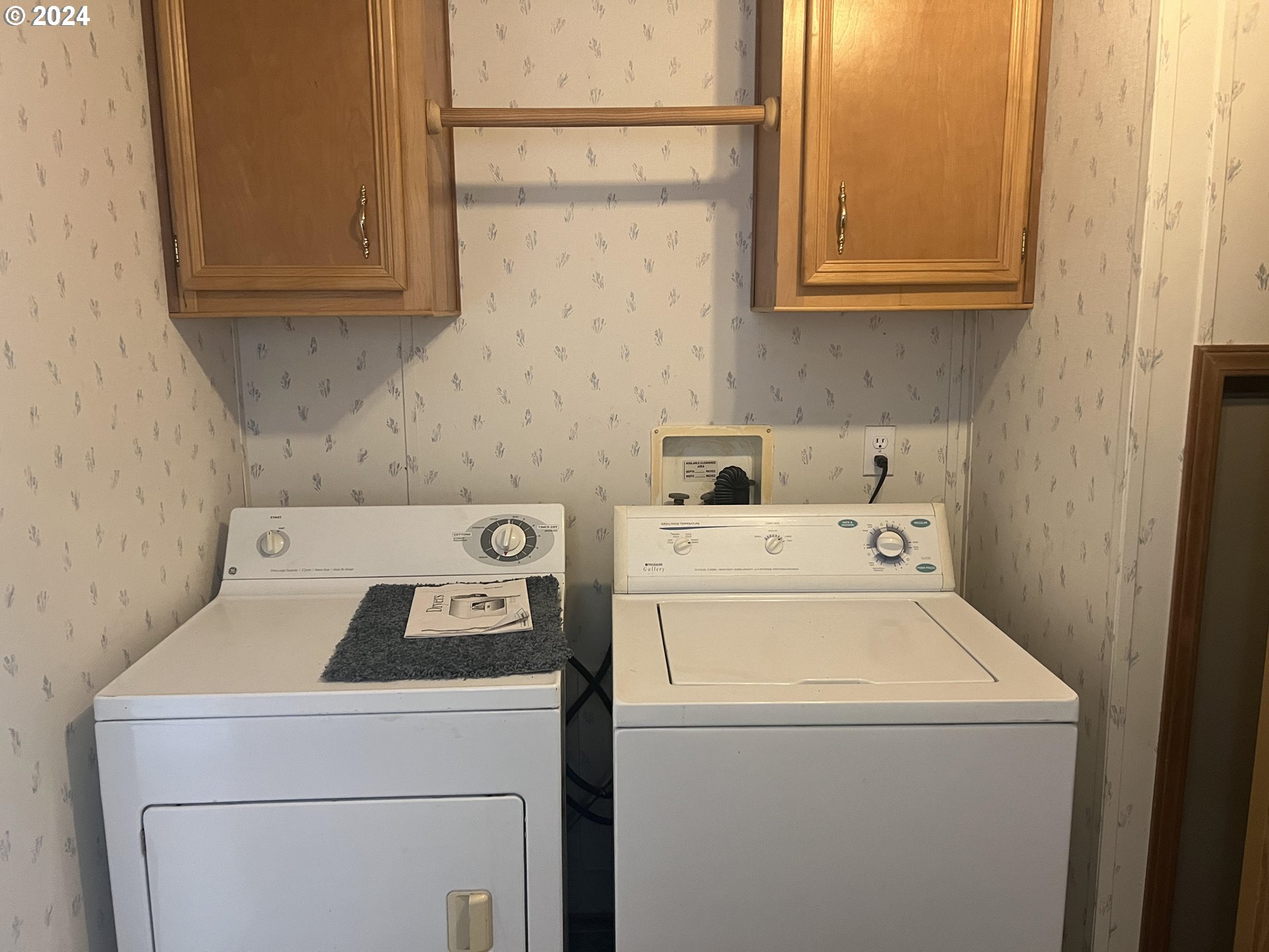1699 27th Street, Unit 1 Florence, OR 97439 - Photo 16 of 31 Gallery Image 16