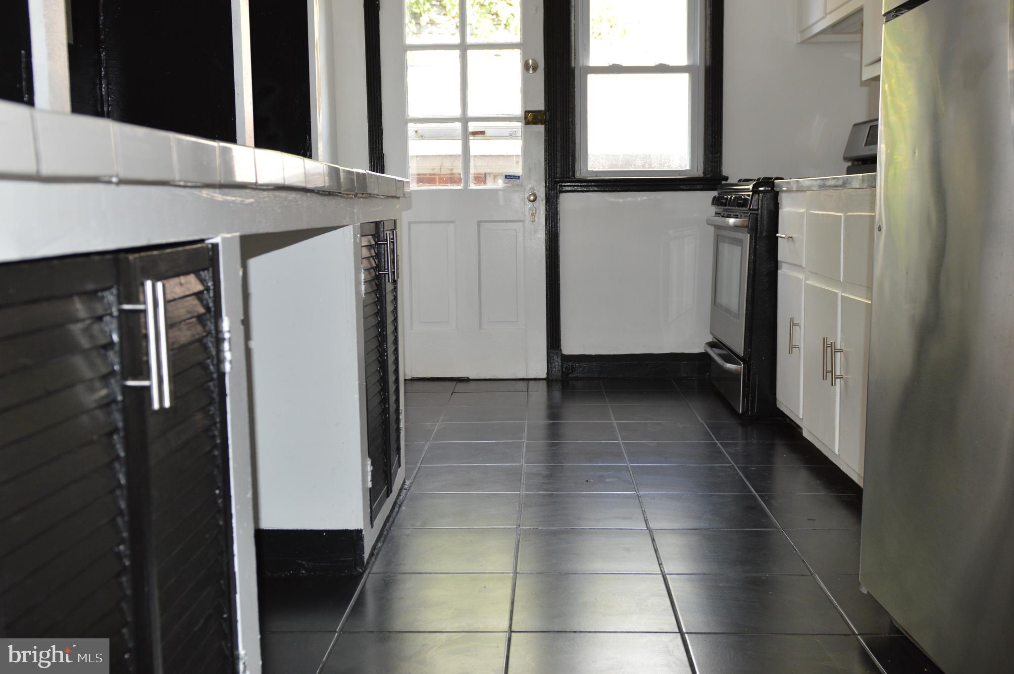 1522 Roundhill Road Baltimore, MD 21218 - Photo 16 of 24 Gallery Image 16
