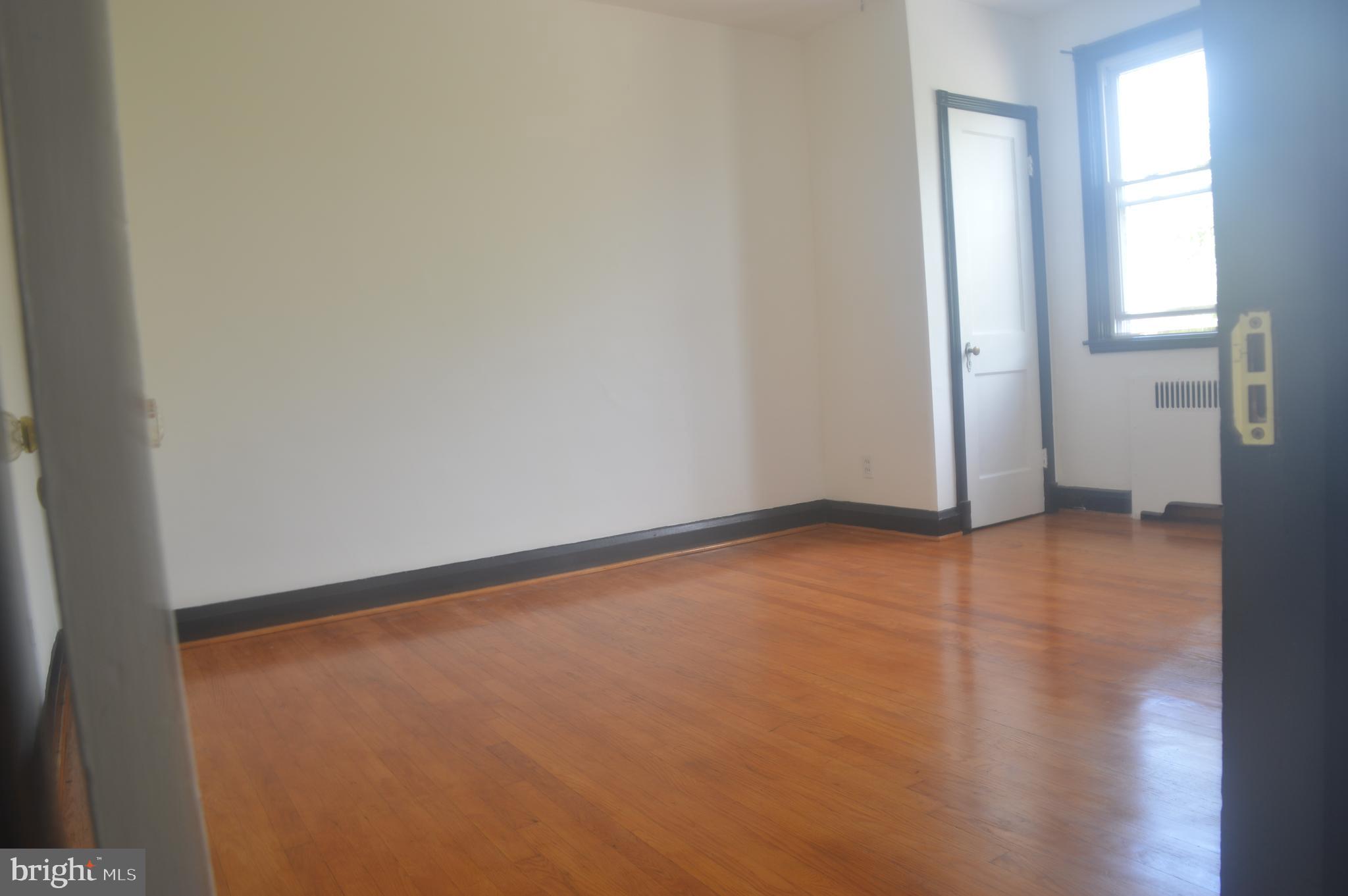 1522 Roundhill Road Baltimore, MD 21218 - Photo 9 of 24 Gallery Image 9