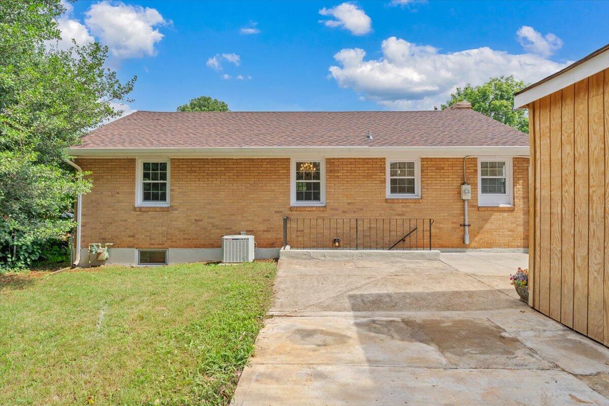 3308 Frontier Road Northwest Roanoke, VA 24012 - Photo 32 of 37 37-MIB01262