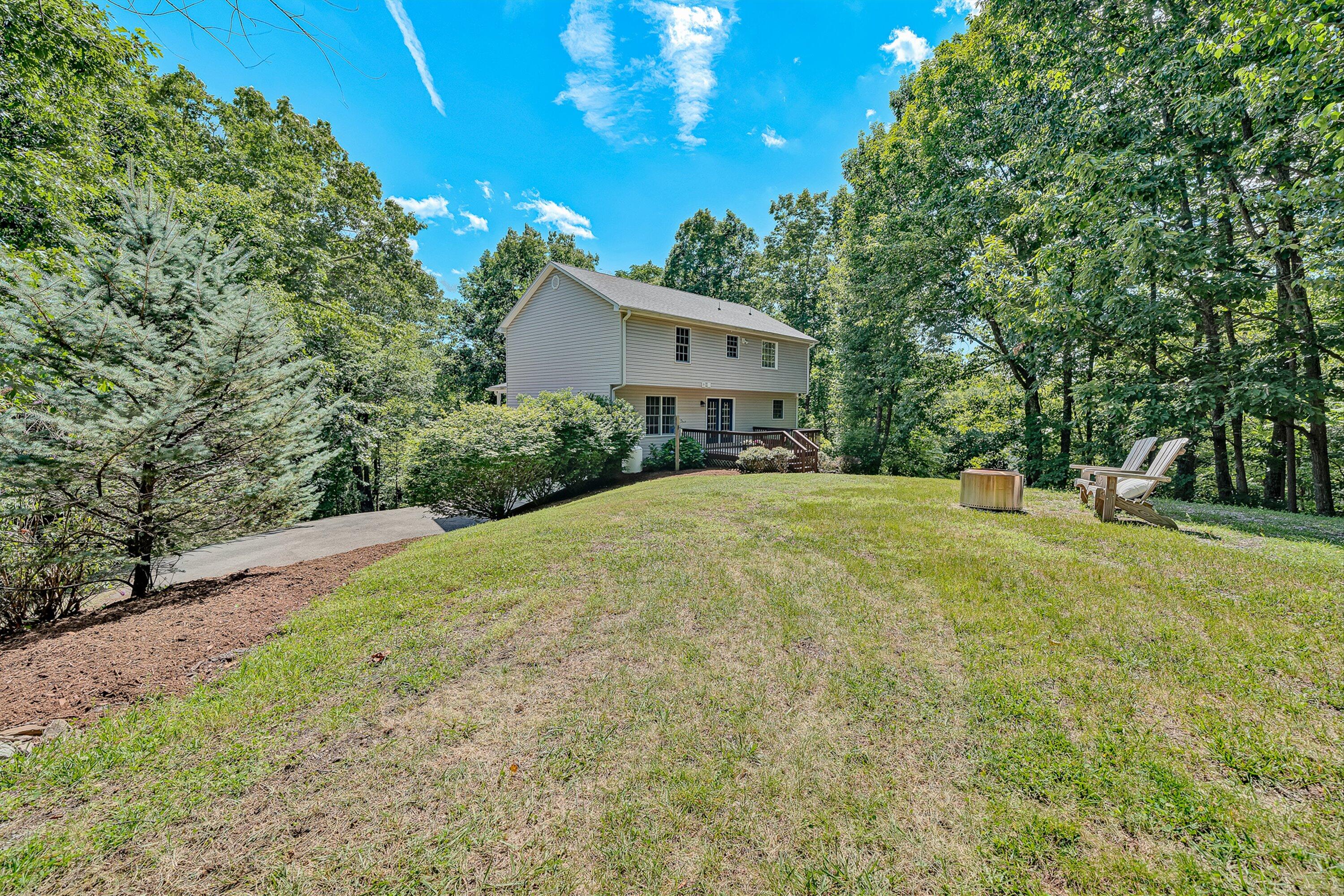 1067 Archway Road Blue Ridge, VA 24064 - Photo 35 of 44 37-VM-00314